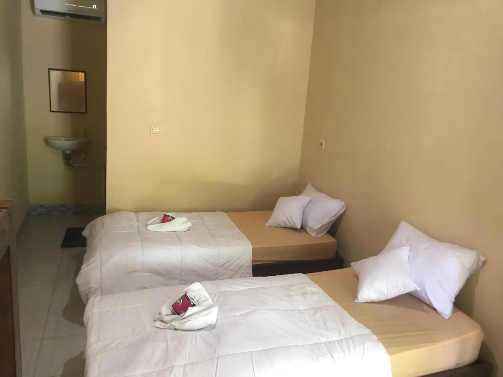 Kampung Homestay Kuta  Bagian luar foto