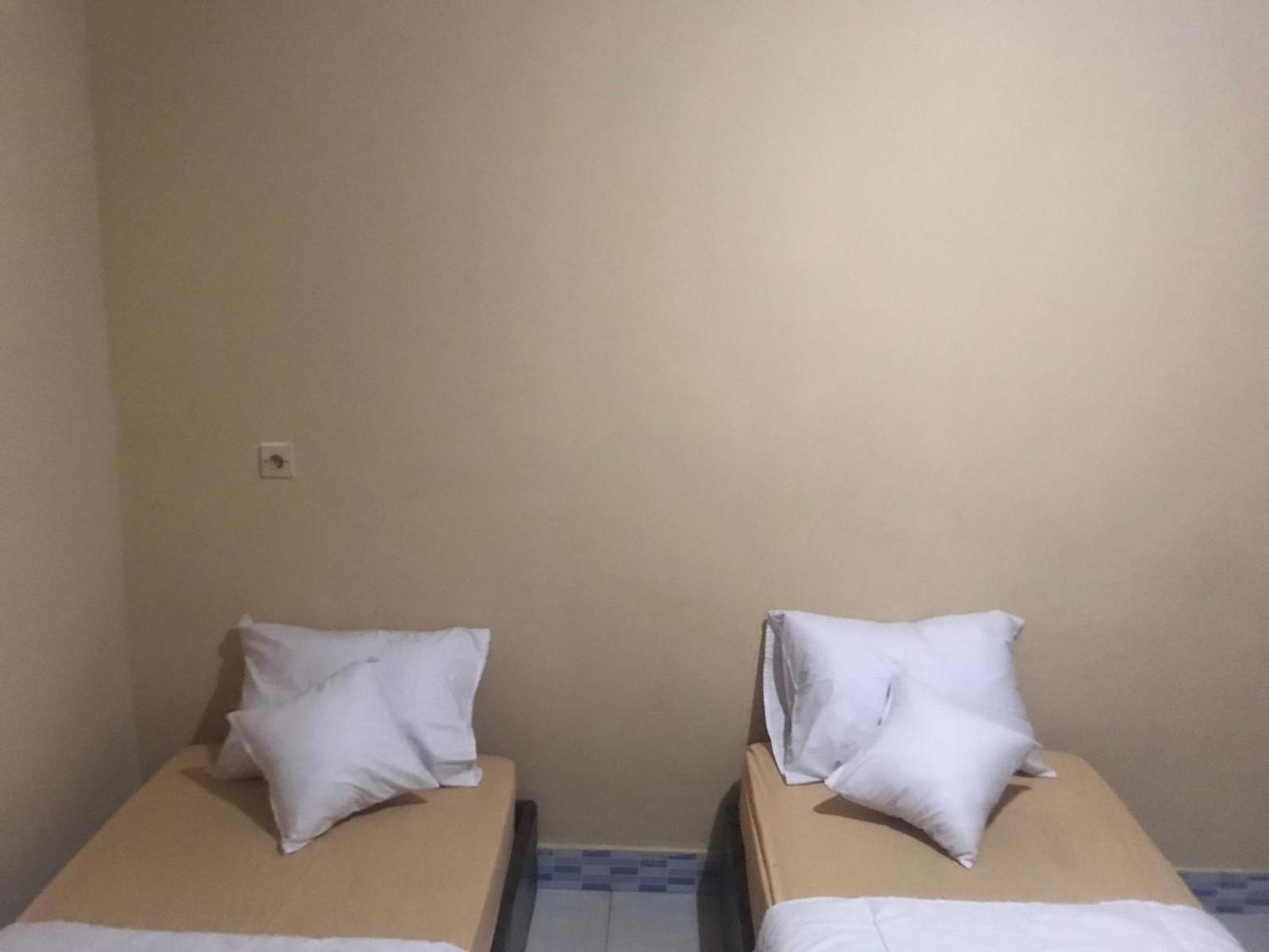 Kampung Homestay Kuta  Bagian luar foto
